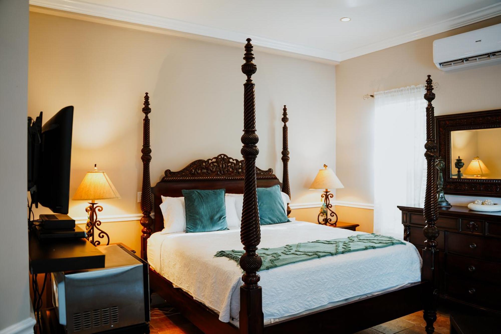 Shangri-La Boutique Bed & Breakfast West Bay Quarto foto
